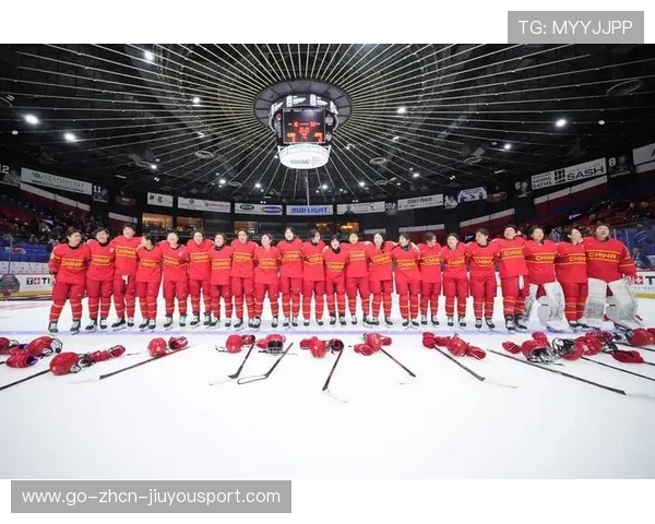 国际冰球赛：女冰中国队顽强逆转韩国，携手进入四强，中国女子冰球队比赛视频